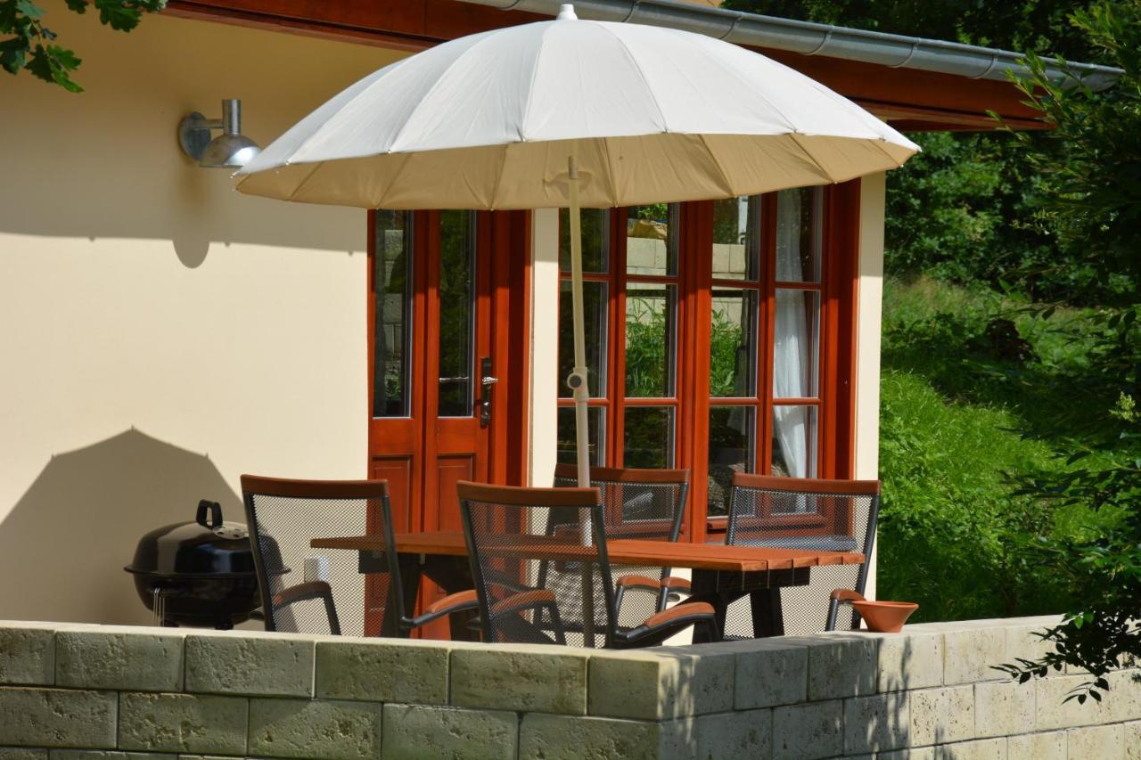 Bungalows Am Waldessaum Bei Hohenzieritz Ngoại thất bức ảnh